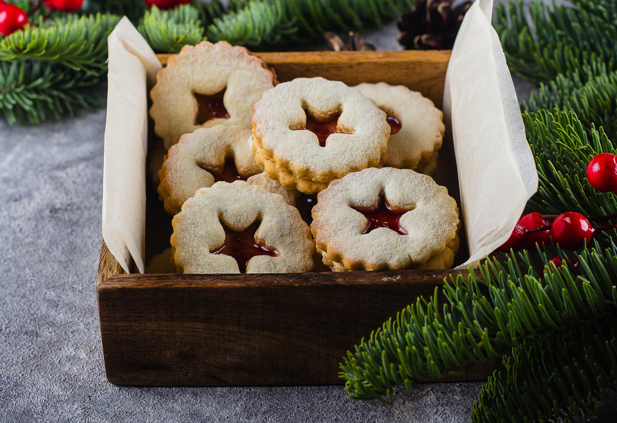 Linzer Plätzchen sind ein köstliches Mitbringsel Ihrer Reise.