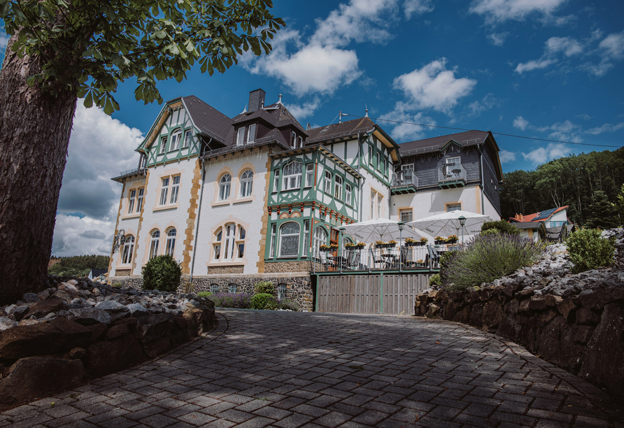 Ihre Alte Landratsvilla Hotel Bender begrüßt Sie im Westerwald!