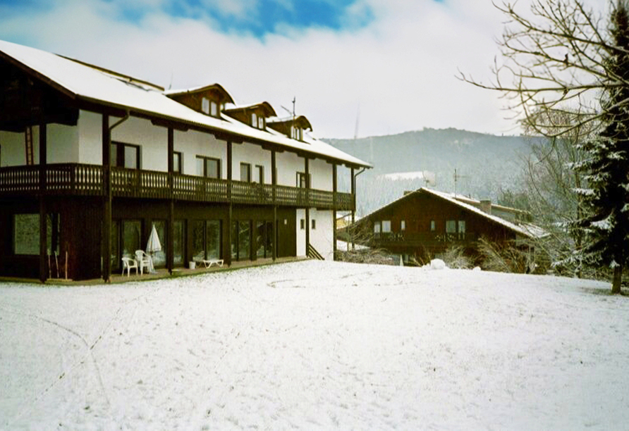 Das Hotel Ferien vom Ich erwartet Sie im Winterwunderland des Bayerischen Waldes.