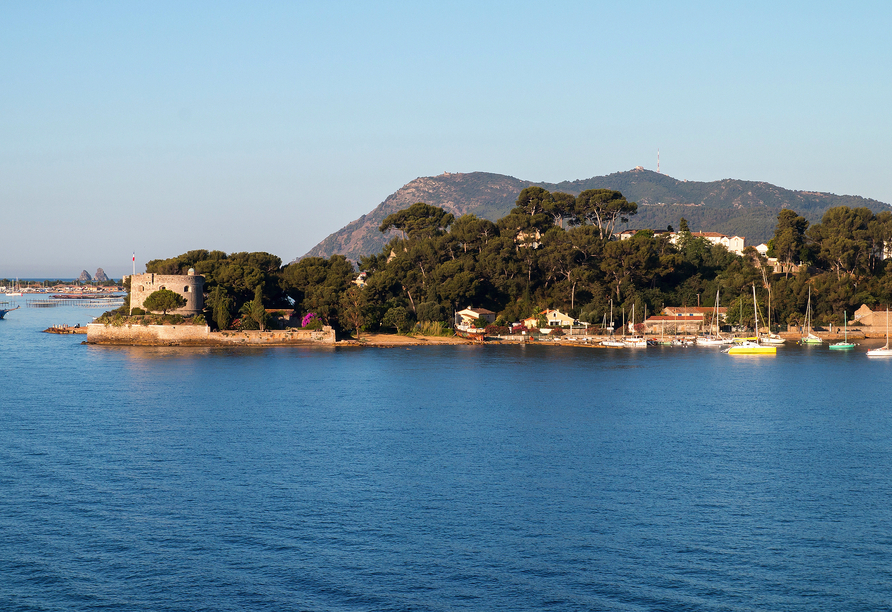 Unternehmen Sie ab La Seyne an der französischen Côte d'Azur Ausflüge nach Toulon und in die malerische Region. 