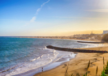 Der weitläufige Strand von Playa del Inglés eignet sich bestens für entspannte Stunden unter der Sonne Gran Canarias.