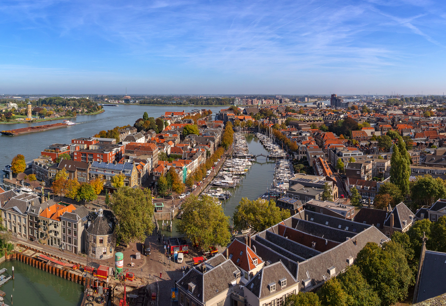 Blick auf das hübsche Örtchen Dordrecht