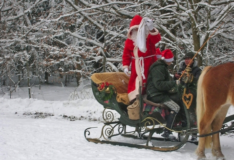 Der Weihnachtsmann hat viel zu tun. Sie hingegen können in aller Ruhe entspannen und Ihren Urlaub genießen.