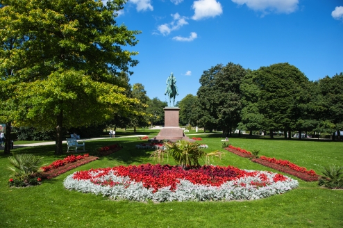 Der Schlossgarten in Schlossgarten Kiel lädt zu entspannten Spaziergängen ein.