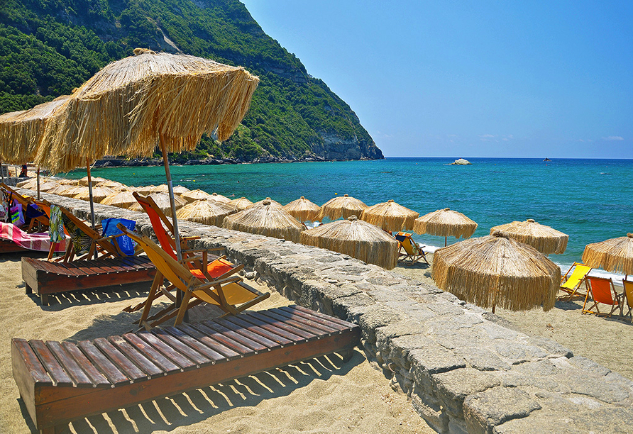 Nutzen Sie die freien Tage beispielsweise zum Sonnenbaden am Strand.