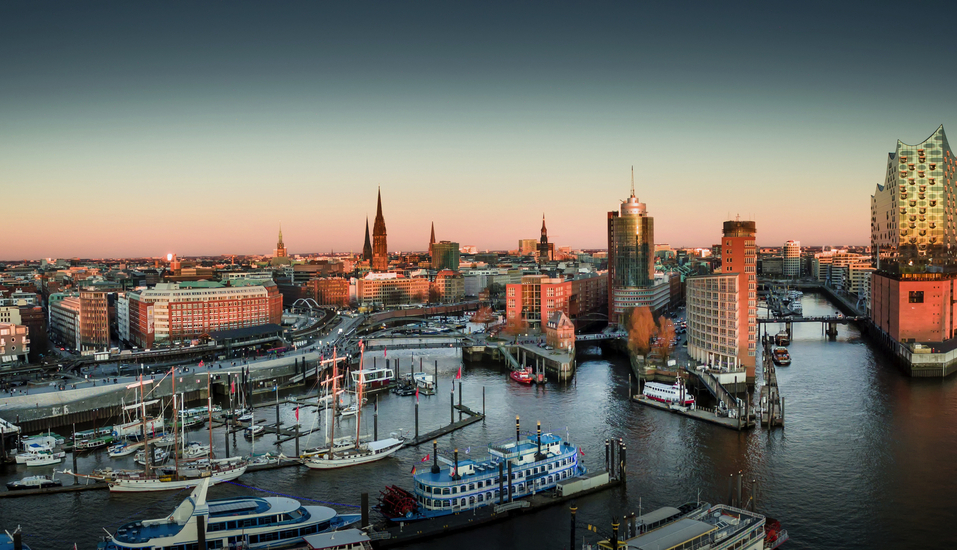 Die HafenCity begeistert mit moderner Architektur und beeindruckenden Ausblicken.