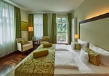 Beispiel eines Doppelzimmers Deluxe im Hotel Elbresidenz an der Therme