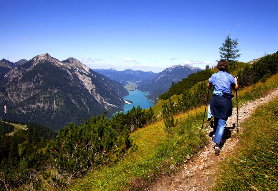Freuen Sie sich auf wunderbare Spaziergänge und Wanderungen in Tirol.