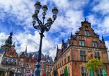 In Nijmegen können Sie sich an den zahlreichen, historischen Gebäuden erfreuen.