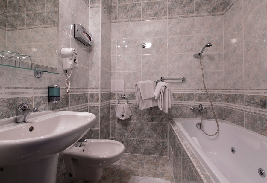 Beispiel eines Badezimmers im Hotel