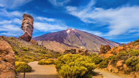 Freuen Sie sich auf einen Ausflug in den Nationalpark Teide mit dem markanten Pico del Teide.