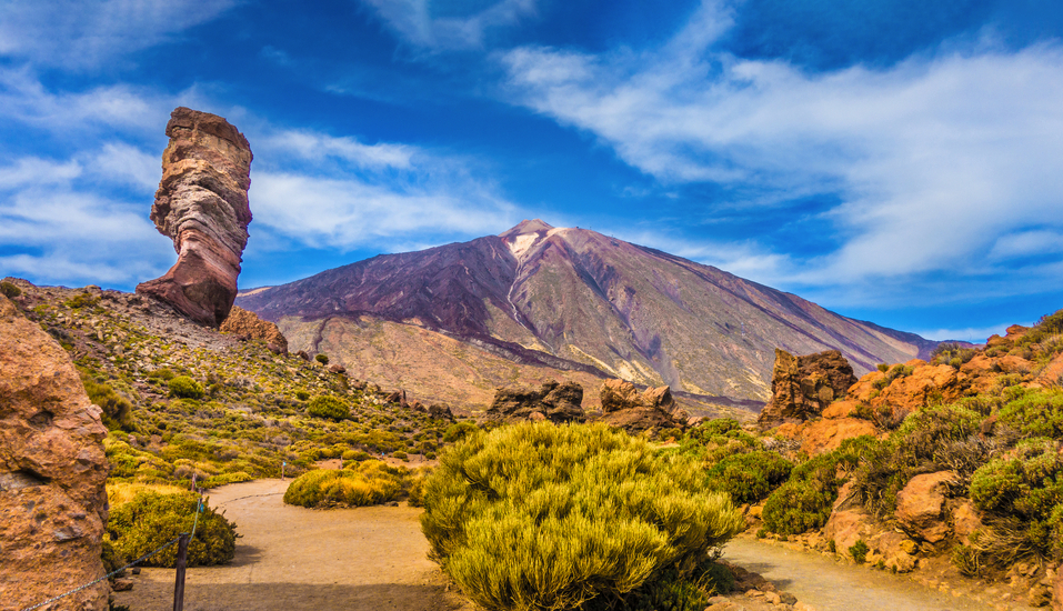 Freuen Sie sich auf einen Ausflug in den Nationalpark Teide mit dem markanten Pico del Teide.
