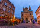 Weihnachtsmarkt vor dem Dom zu Speyer