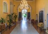 Die Lobby des Hotels Antico Monastero