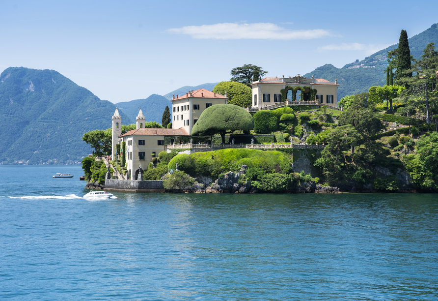 Eine beliebte Kulisse für Filme wie Star Wars oder James Bond ist die Villa del Balbianello am Comer See.