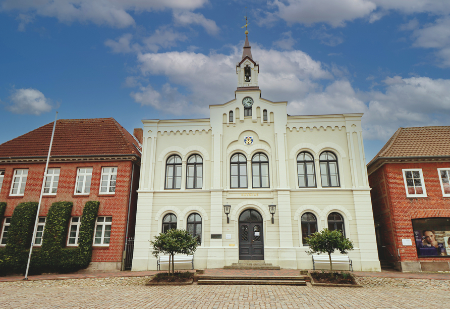Das historische Rathaus am Markt in Oldenburg  