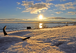 Sonnenuntergang am winterlichen Südstrand in Göhren im Winter – ein magischer Moment