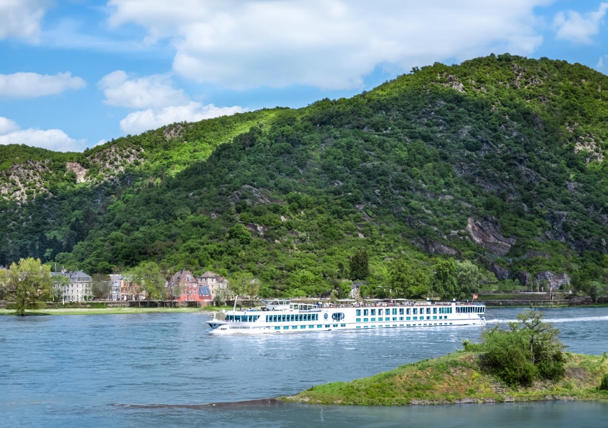 Ihr Premium-Boutique-Flussschiff COMPASS EMPRESS heißt Sie herzlich willkommen.