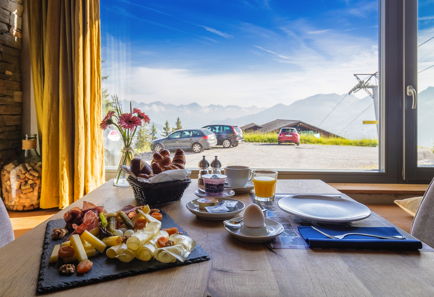 In der Rinderberg Swiss Alpine Lodge wartet ein leckeres Frühstück auf Sie!