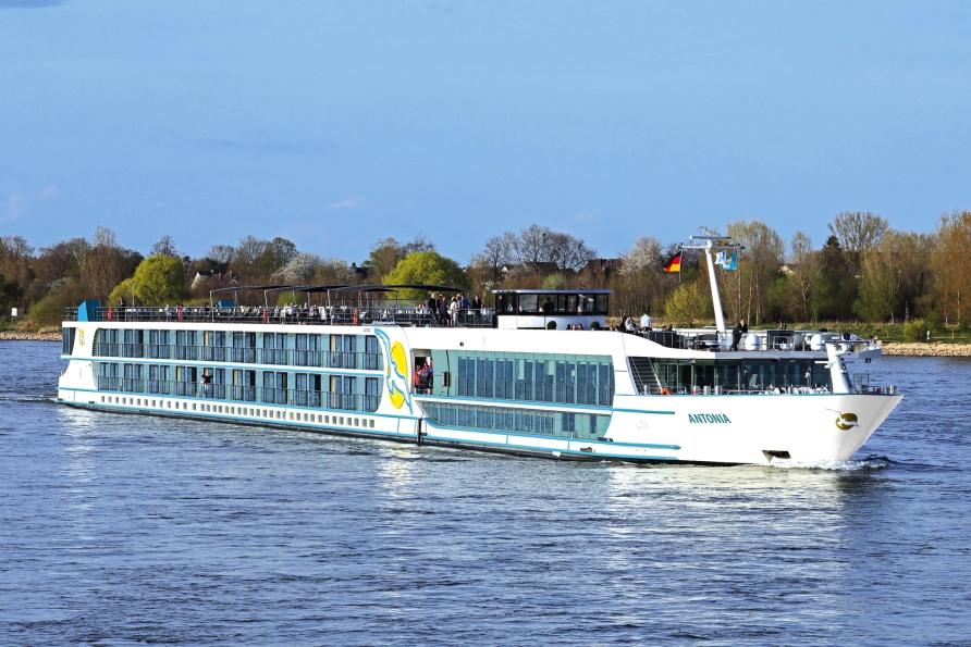 An Bord von Antonia reisen Sie modern und komfortabel.