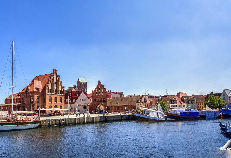 Die UNESCO-Welterbe-Stadt Wismar ist einen Ausflug wert.