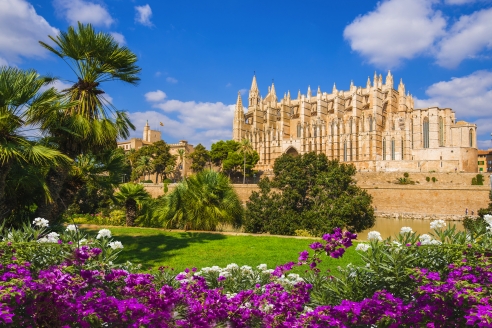 Die beeindruckende Kathedrale La Seu ist das Wahrzeichen von Palma de Mallorca.