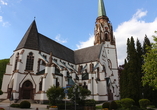 Die Pfarrkirche Mariä Himmelfahrt in Schönau ist beeindruckend anzusehen.