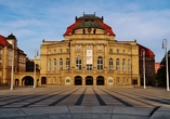 Das Opernhaus am Theaterplatz ist ein beliebtes Fotomotiv.