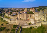 Erleben Sie echtes Mittelalter-Flair bei der Erkundung der beeindruckenden Festungsstadt von Carcassonne.