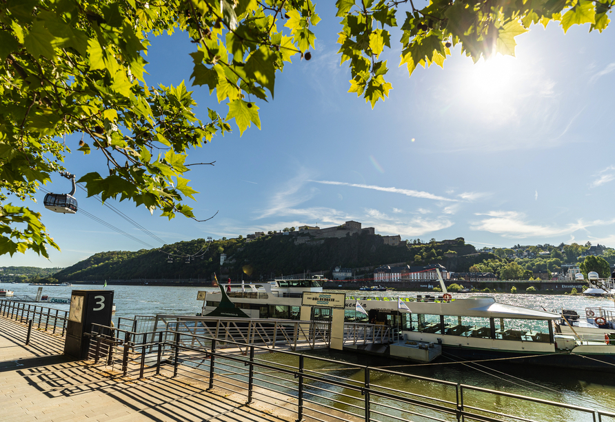 Eine malerische Schifffahrt auf dem Rhein von Boppard nach Koblenz ist für Sie im Reisepreis inkludiert.