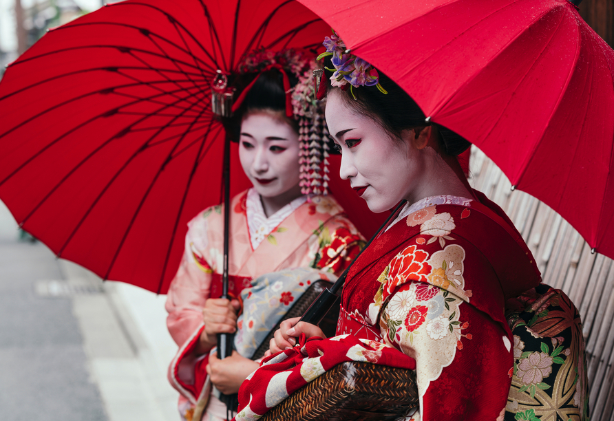 Halten Sie in Kyoto Ausschau nach den weiß geschminkten Geishas. 
