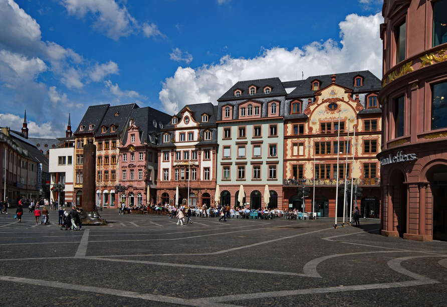Schlendern Sie durch die zauberhafte Altstadt von Mainz. 