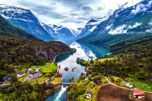 Willkommen in Norwegen – lassen Sie sich von malerischer Natur verzaubern.