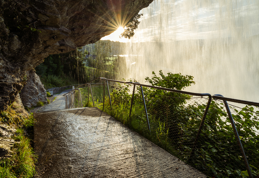 Bei einem Fotostopp am Vøringsfossen Wasserfall können Sie fantastische Aufnahmen für Ihr nächstes Fotoalbum sichern.