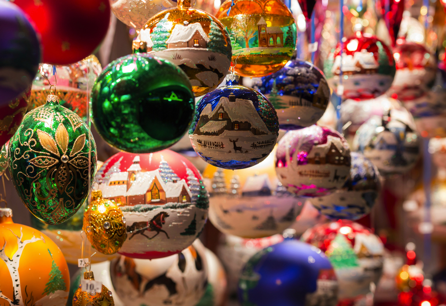 Stöbern Sie durch die vielen Stände auf den Weihnachtsmärkten.