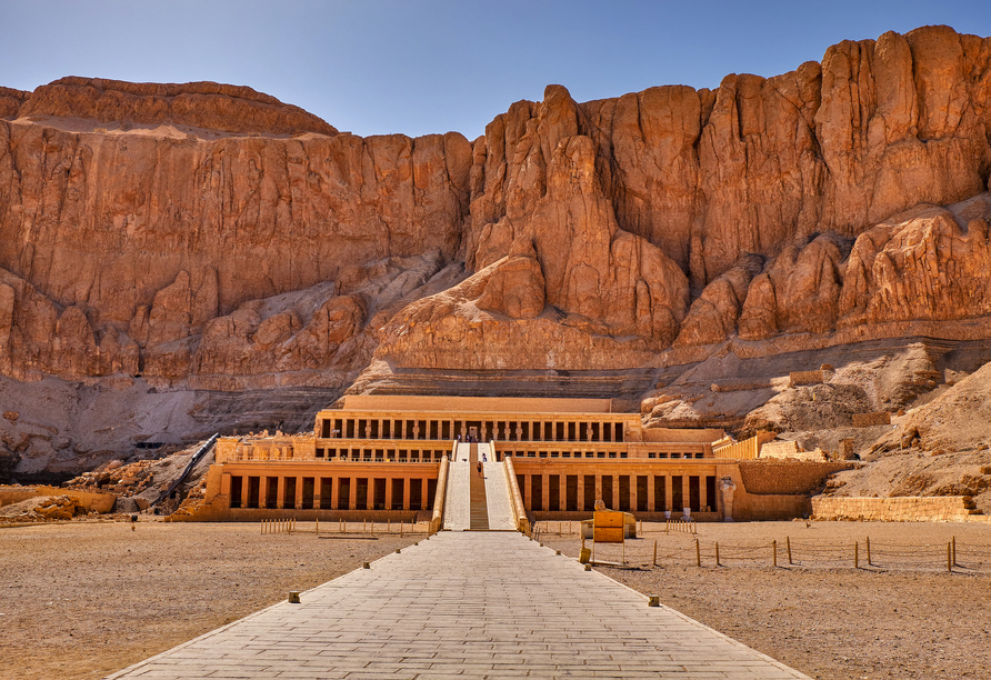 Der Totentempel der Hatschepsut ist ein spannendes Ausflugsziel im ägyptischen Luxor.