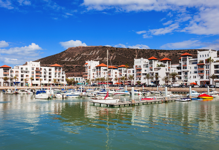 Die pittoreske Promenade von Agadir begeistert jeden Urlauber.