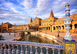 Freuen Sie sich auf einen Ganztagesausflug in die Hauptstadt Andalusiens, Sevilla, mit dem Plaza de España.