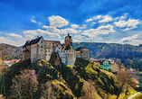 Besuchen Sie die beeindruckende Burg Loket in der Region Karlsbad.