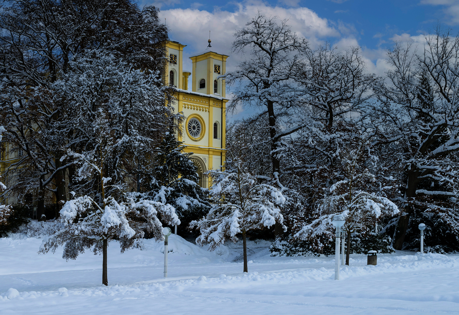 Die Kirche Mariä Himmelfahrt in Marienbad ist auch im Winter ein herrlicher Anblick.