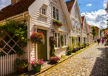 Die vielen weißen Holzhäuser findet man vielerorts in Stavanger.