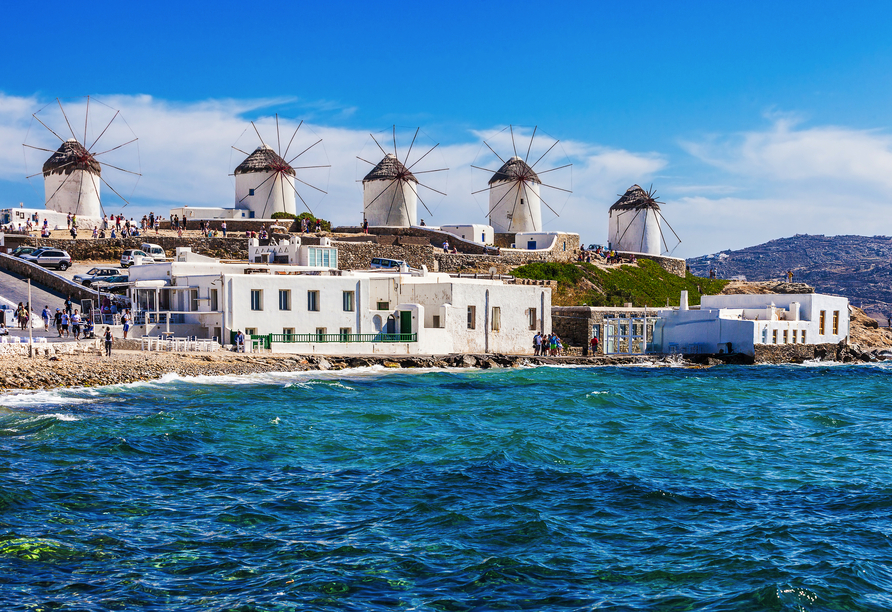 Die berühmten Windmühlen auf Mykonos werden Sie begeistern.