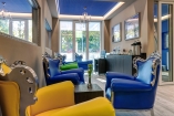 In der gemütlichen Lobby des Hotels werden Sie von morgens bis abends mit Kaffee, Tee und Wasser versorgt.