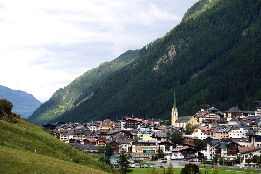 Ihr Urlaubsort Ischgl begrüßt Sie herzlich.