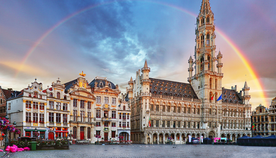 Spazieren Sie über den Großen Platz von Brüssel.