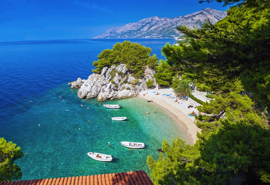 Verbringen Sie einen unvergesslichen Urlaub im wunderschönen Brela an der blauen Adria.