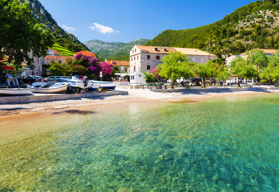 Die Halbinsel Pelješac begeistert mit kristallklarem Wasser und mediterraner Landschaft.