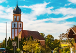 Blick auf die spätgotische Kirche St. Michael in Bad Griesbach