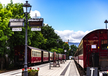 Die berühmte Harzer Schmalspurbahn fährt direkt am Hauptbahnhof in Wernigerode ab – eine Reise in eine andere Zeit.