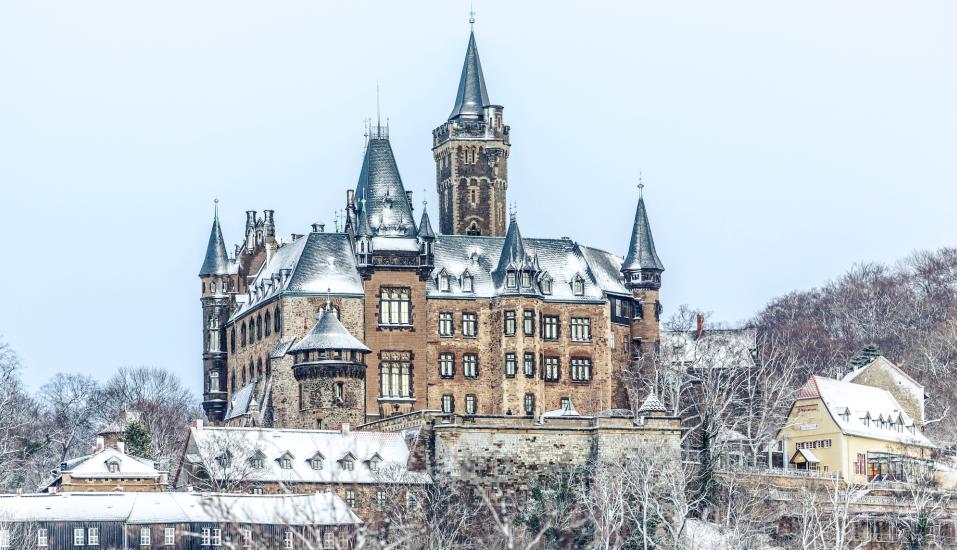 Das prächtige Schloss Wernigerode erwartet Sie direkt vor der Haustür.